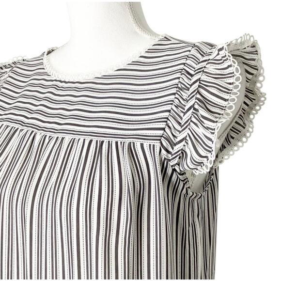 LOFT Gray And White Striped Crochet Detail Flutter Sleeve Top XS - Picture 2 of 6